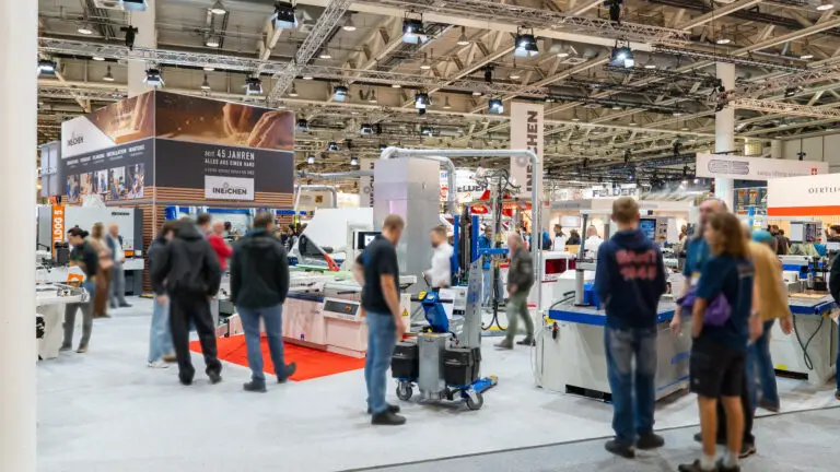 HOLZ-25 Eindruck vom Ineichen-Stand