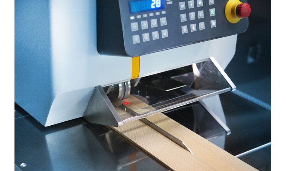 KUPER Furniernähmaschine FLI 1000