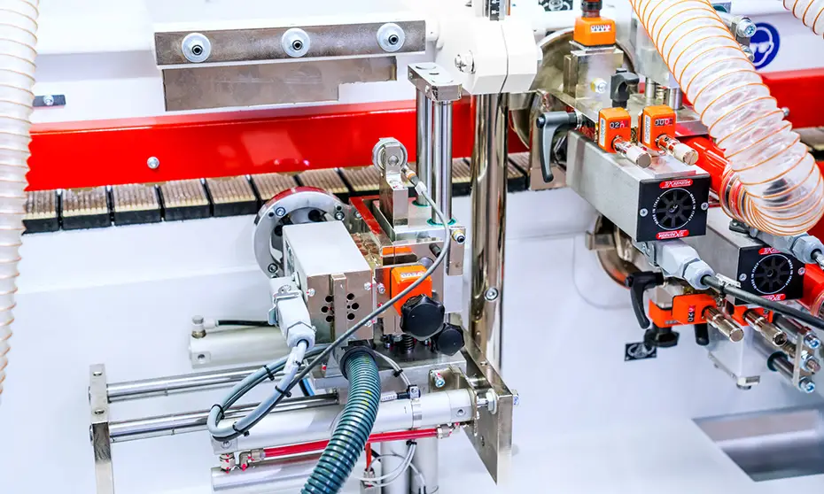 kantenanleimmaschine lange maschinenbau b 90 kfe eckenkopieraggregat